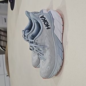 HOKA Arahi 6 Plein Air Blue Fog